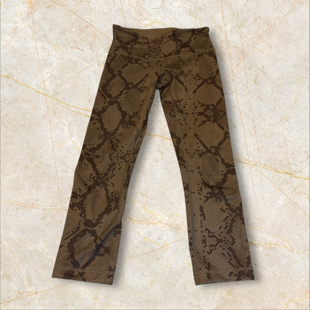 Lululemon Wunder Under Cropped